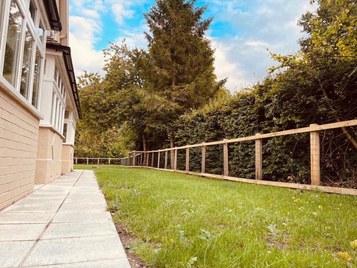 Spacious 4 Bed Family Cottage In Parkland Setting 요크 외부 사진
