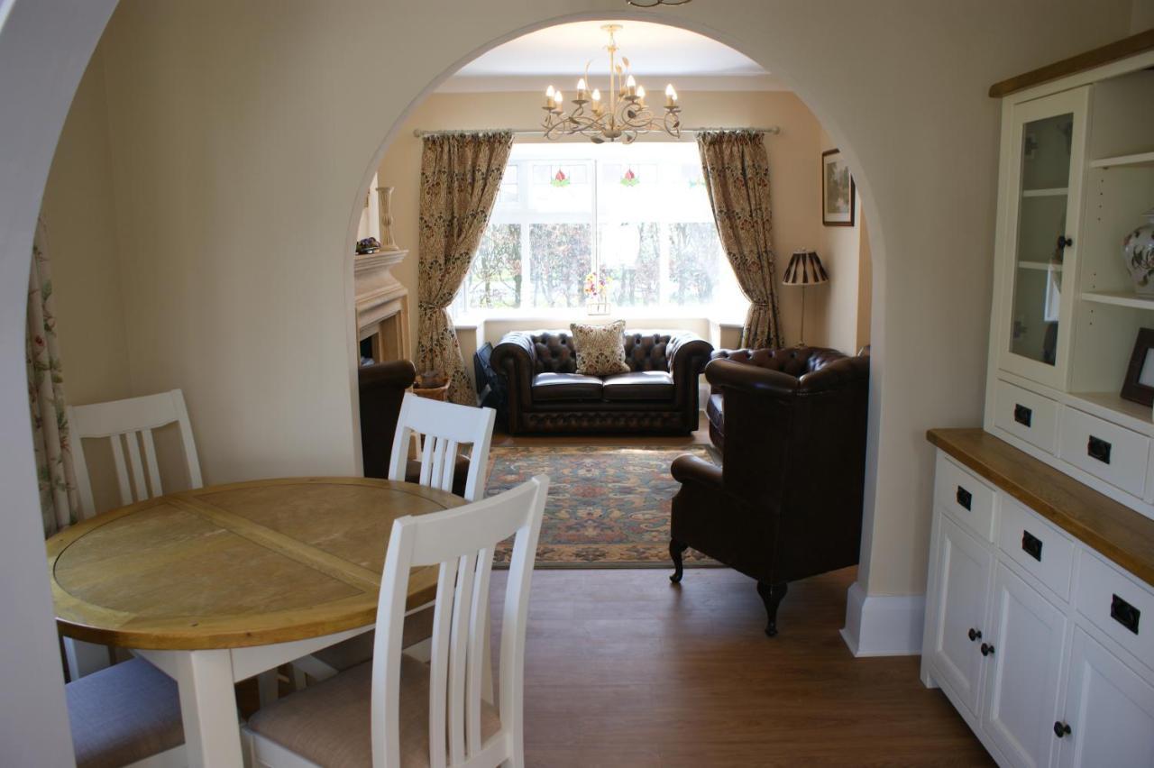 Spacious 4 Bed Family Cottage In Parkland Setting 요크 외부 사진