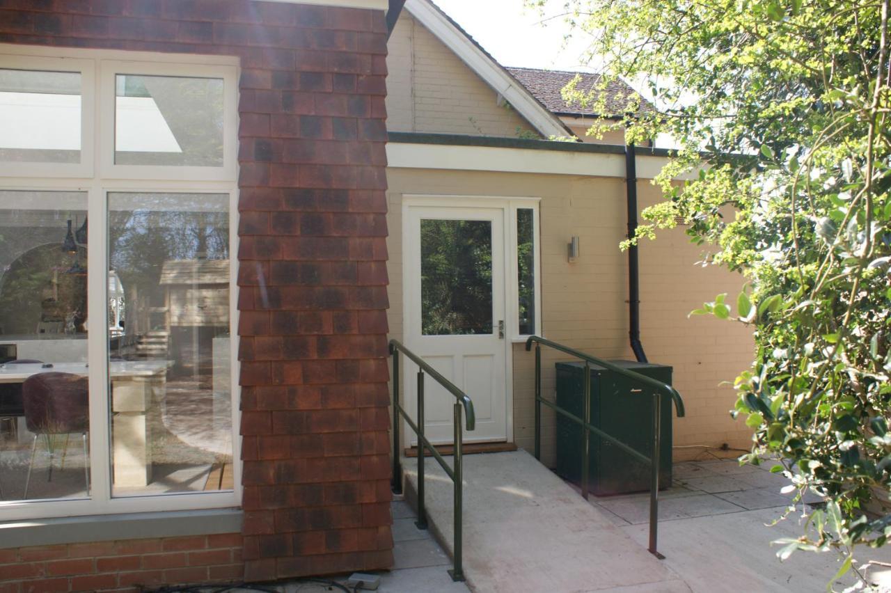 Spacious 4 Bed Family Cottage In Parkland Setting 요크 외부 사진